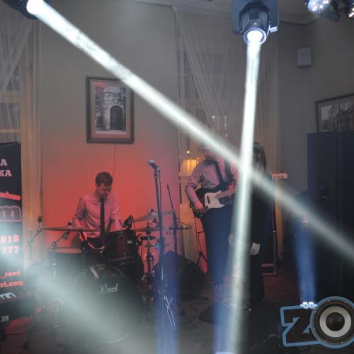 Zoomrent 24