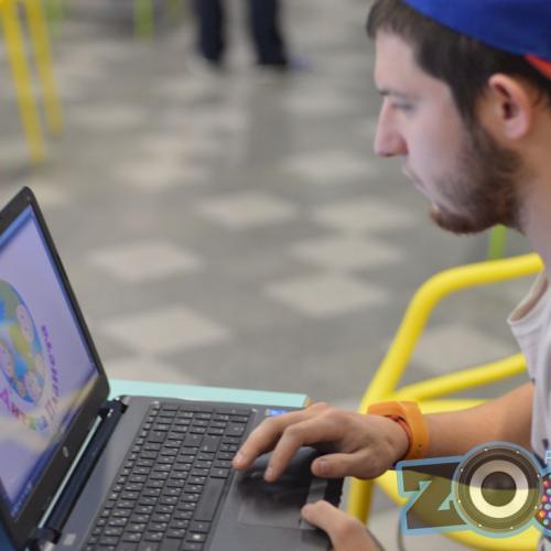 Zoomrent 13