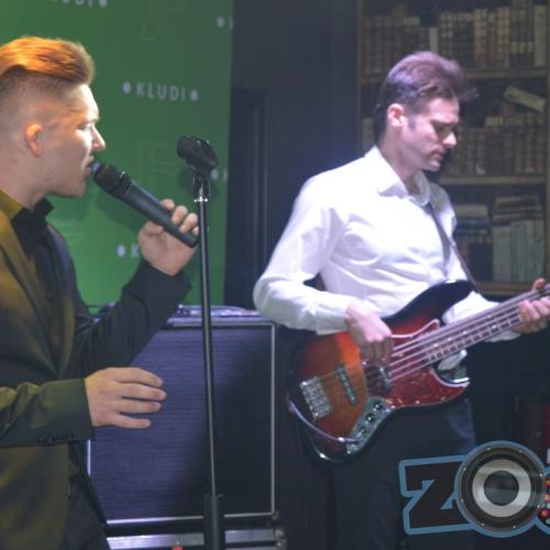 Zoomrent 25